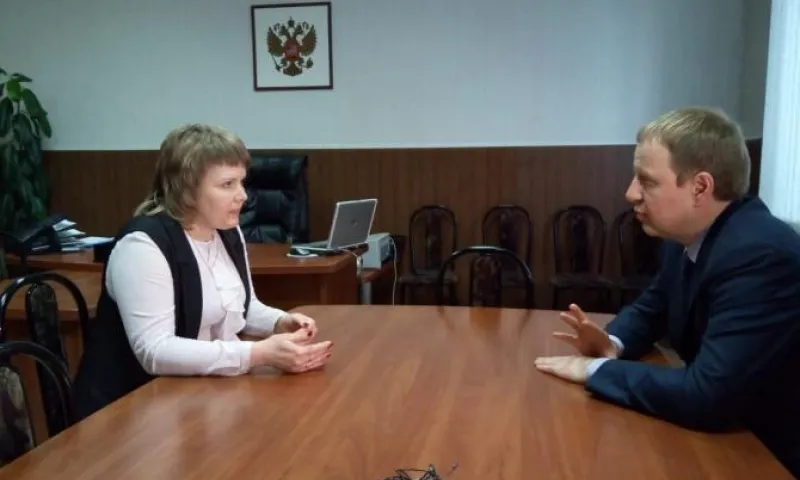 Виктор Томенко встретился с главой Каменского района и местными активистами