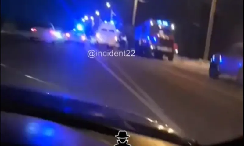 Серьёзное ДТП произошло на Змеиногорском тракте в Барнауле